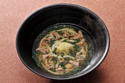 기름 찌꺼기 우동