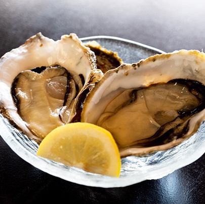 旨味が凝縮!まろやかで濃厚な麻生の浦湾産「浦村牡蠣」