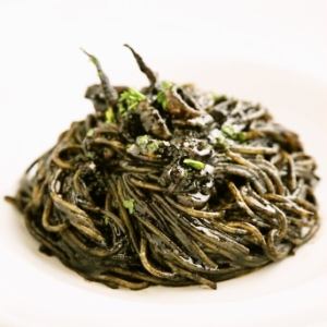 イカ墨のスパゲッティ