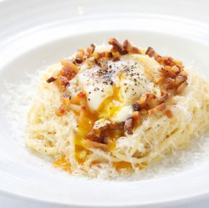 トリュフ香る濃厚カルボナーラ スパゲッティ