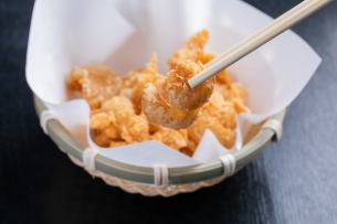 Chicken skin rice cracker