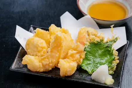 海老2とイカの天ぷら盛り合わせ