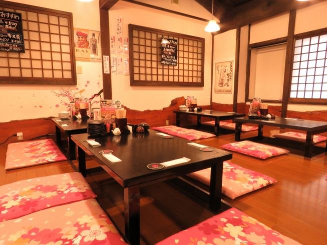 The chef's recommended 9-course meal starts at 4,100 yen. Private rooms are also available!