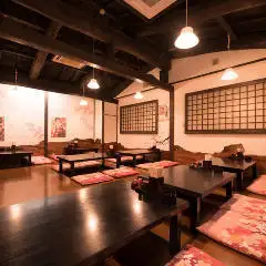 可承办公司宴会、迎送会、校友会、发布会等人数众多的场所。(从33人到46人)楼层视野很好,所以秘书可以轻松进行♪