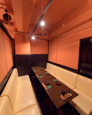 Completely private room space for 6 to 8 people