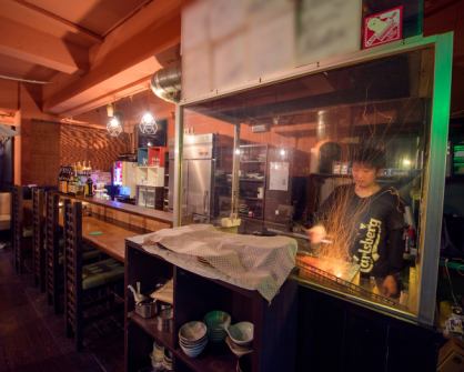 [Bincho charcoal broiling] Grilled food with a live feel that is grilled in front of your eyes, private rooms for 2 to 4 people, private rooms for entertaining up to 5 people, accommodating 35 people by removing the wall. You can freely arrange the layout of the store until you rent it out♪