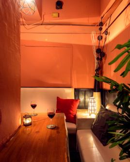 [Private private room] An L-shaped private room with a feeling of being at home★ A seat that brings more intimacy than the usual sense of distance! This seat is recommended for couples and girls.Please have a relaxing time...