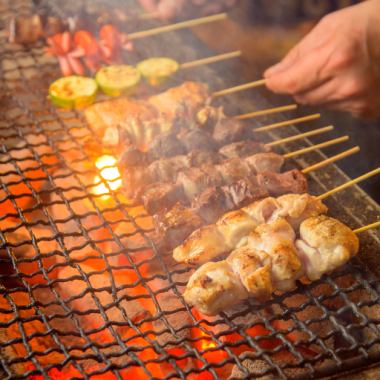 【2時間飲み放題付】ボリューム有串焼き盛＆桜姫鶏のたたき・イカのホイル焼きなど［全8品］