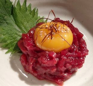 馬刺しユッケ