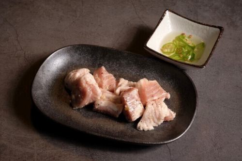 臉部油