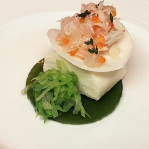 Seafood tartar and salmon mousse lettuce jelly