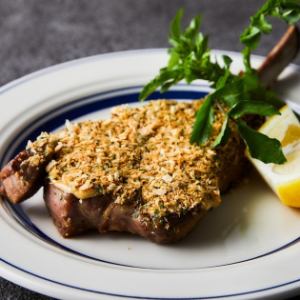 仔羊ラムラックの香草パン粉焼き1本