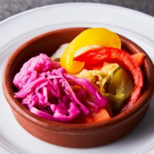 自家製彩り野菜のピクルス
