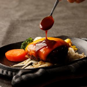 ダブルハンバーグをご注文のお客様は追加ソースを1種お選びいただけます。