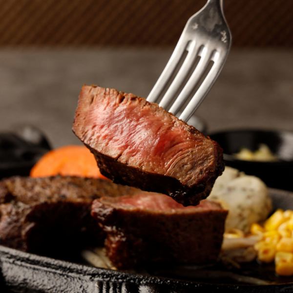 【30年超の職人が目利きした高品質な黒毛和牛】当店で活躍する歴戦の"肉のプロ"が厳選した究極のステーキ。