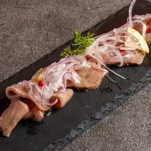 柠檬腌牛舌