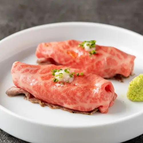 Japanese Black Wagyu Beef Sushi (2 pieces)