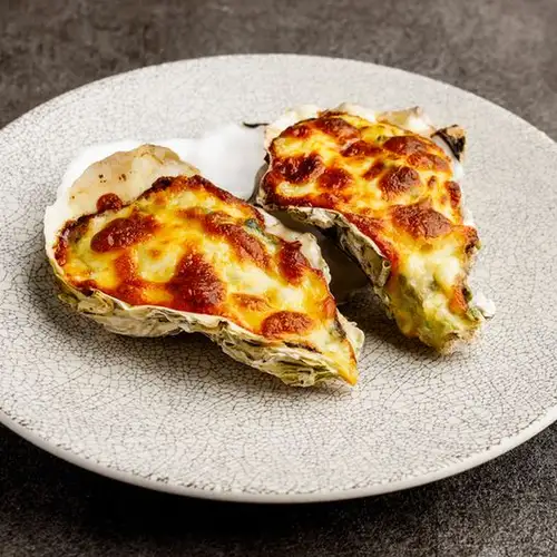 Oyster gratin (1 piece)