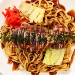 整只鱿鱼炒面