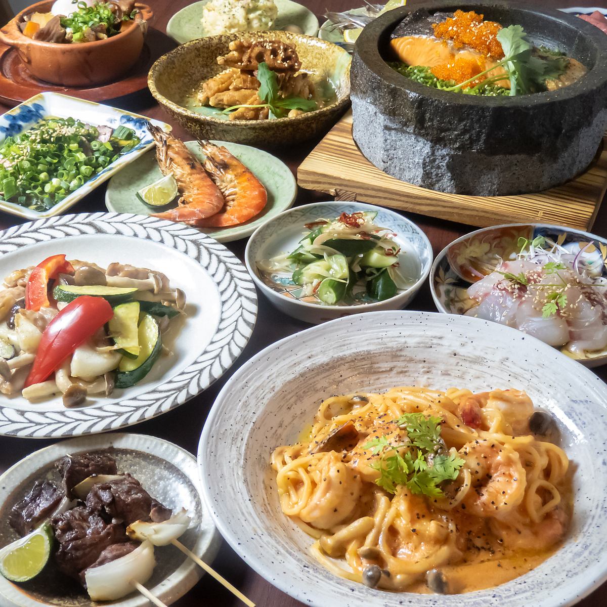 自慢の店内でこだわりの料理とお酒をお楽しみください♪各種宴会にぜひご利用下さい★