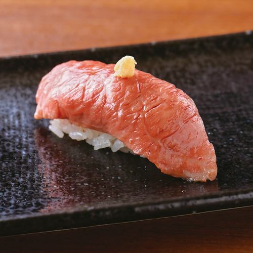 [Hokkaido Shiraoi beef] Meat sushi [1 piece]
