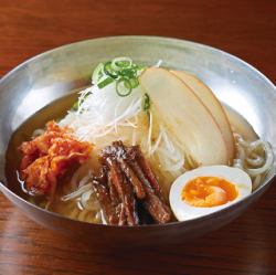 《牛骨スープの秘伝だし！》ねぎ冷麺