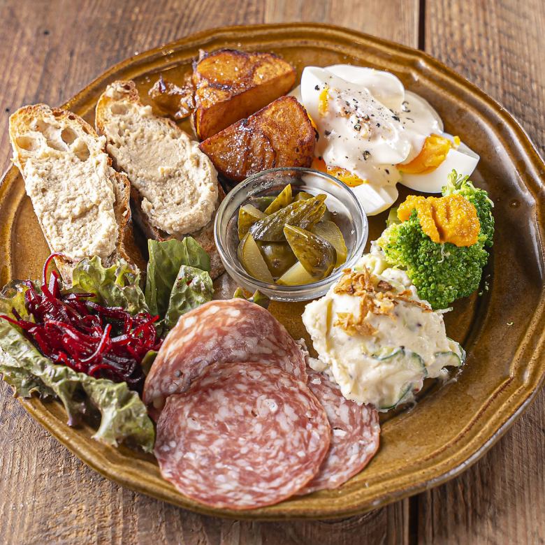 前菜盛り合わせ