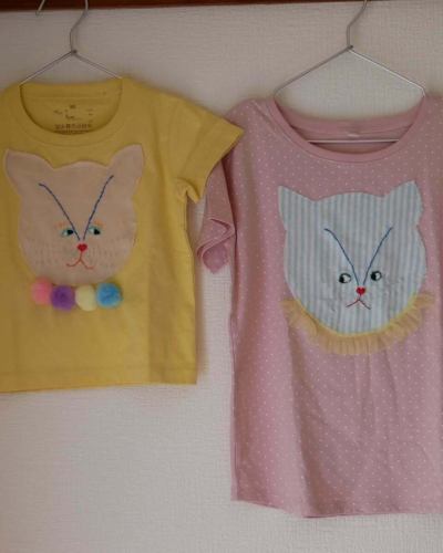 ~Event Announcement~
April 24th and 25th
CHAI NEKO CURRY
This is a collaboration event between Shiori-chan, a former staff member of Shimokitazawa Nasu Oyaji, and her chai brand @chai_apoth, and Wakana-san, another former staff member, who creates cat-themed goods @nyankurunyai2022!
On the day of the event, we will also be selling chai in bottles for home consumption, so please come and check it out!
Until now, it has been offered at Hanare.
The cat t-shirts and bags are also adorable, featuring cats with indescribable expressions.
Each item is handmade, making each one unique.
My daughter used to wear it every day when she was little.
And on the 25th, there will also be a live performance by "Yutakana," a unit consisting of Hanare staff members Yuta and Wakana!
Admission is free, so please feel free to drop by!
We look forward to seeing you.