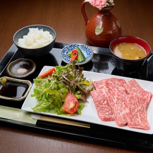 旨味溢れるA5サーロイン！【黒毛和牛】の贅沢カットステーキ