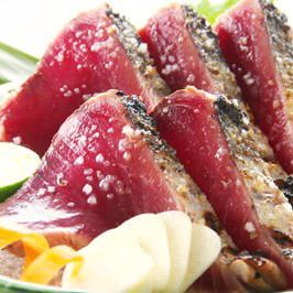 附带时令无限畅饮【2种鲣鱼鲣鱼套餐】◆8道菜品合计7,700日元◆