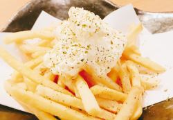 Fresh buttered fries