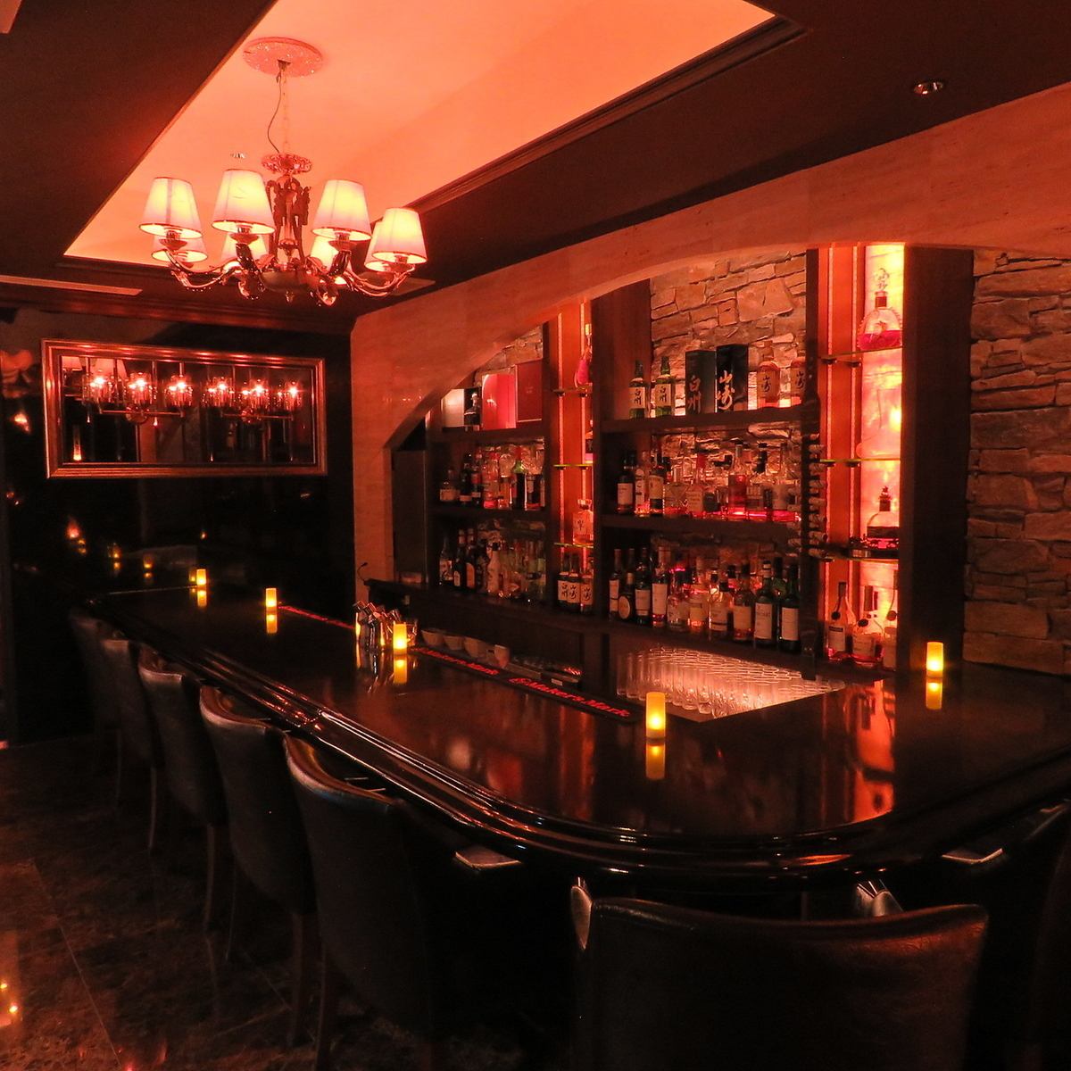 ラグジュアリーな雰囲気の個室は接待等特別な日の利用にピッタリ