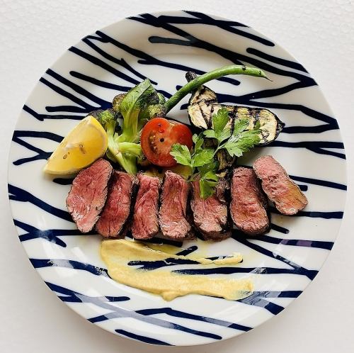 法國夏洛萊牛肉鐵板燒 120g