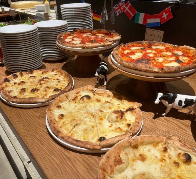 ピザもサラダもパンもチーズも！ドリンクまで全部食べ放題！お腹も心も満たされるランチビュッフェ♪