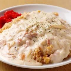 Garlic pilaf with white sauce