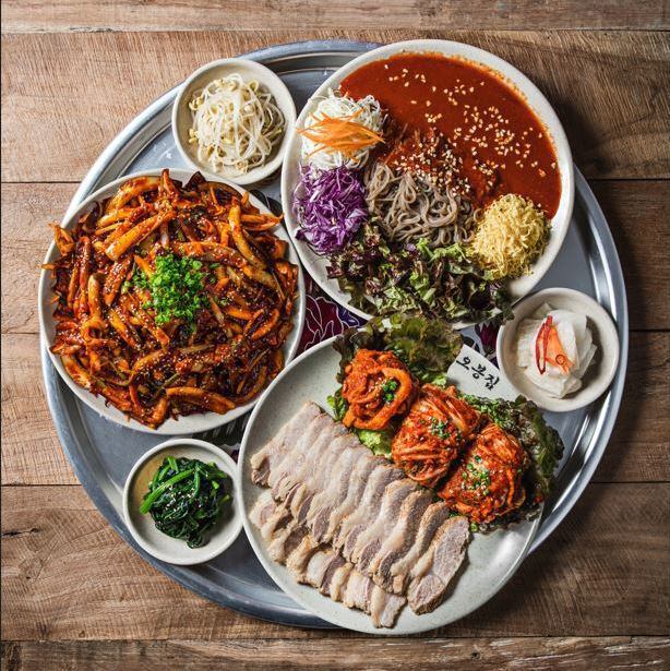 韓国料理で昼から乾杯♪日本初進出！ママ会や女子会にピッタリ！
