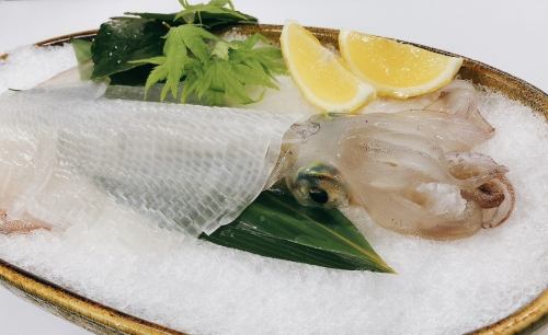【贅沢すぎる逸品料理をご用意】イカの造り