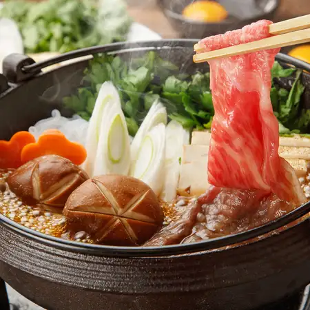 12月1日～＜2h飲放×料理8品×生付き＞博多名物胡麻サバ等を個室で【黒毛和牛すき焼きコース】