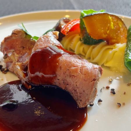 【プレミアムランチ】　全8品　一人一皿スペシャルコース　ビール付き飲み放題 3時間制