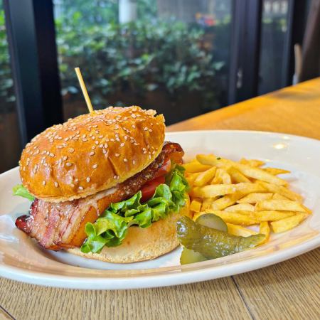 Iberian Bacon BLT Burger