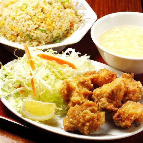 [For take-out only] Today's dinner is authentic Chinese cuisine★Fried chicken, fried rice, and gyoza set for 1,500 yen (tax included)
