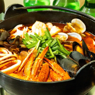 【料理のみ】海鮮ちゃんぽん鍋コース+1600円で90分飲み放題が付けられます♪