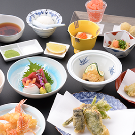 京都の有名老舗の味が阪急うめだ本店にてお愉しみいただけます♪