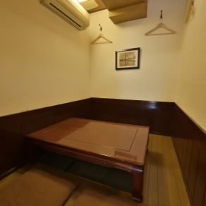 【居心地の良いお座敷席】イチオシの黒毛和牛やこだわりの創作料理を味わいながら、親しい方々とお寛ぎいただけます◎