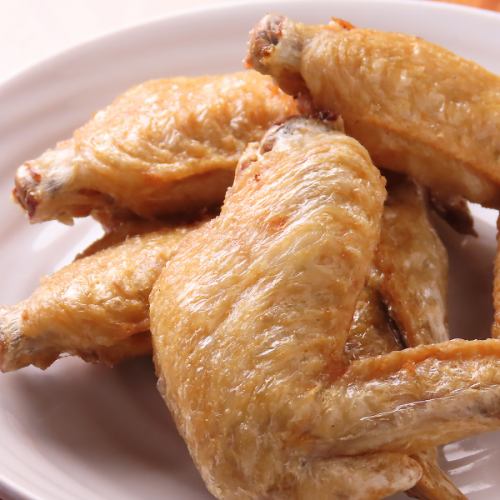 1 deep-fried chicken wing