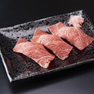 【名物】黒毛和牛炙りにぎりずし 3貫