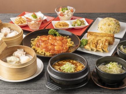 Dim Sum and a choice of Chinese courses (6 dishes, 2,500 yen including tax)