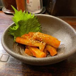 極太メンマの黒胡椒ごま油焼き