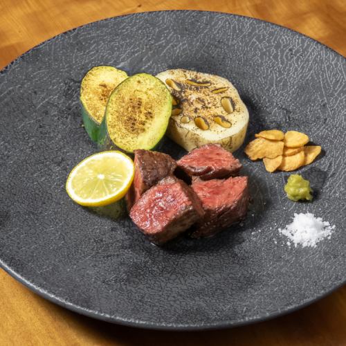 国産牛、国産鶏を使用した逸品料理