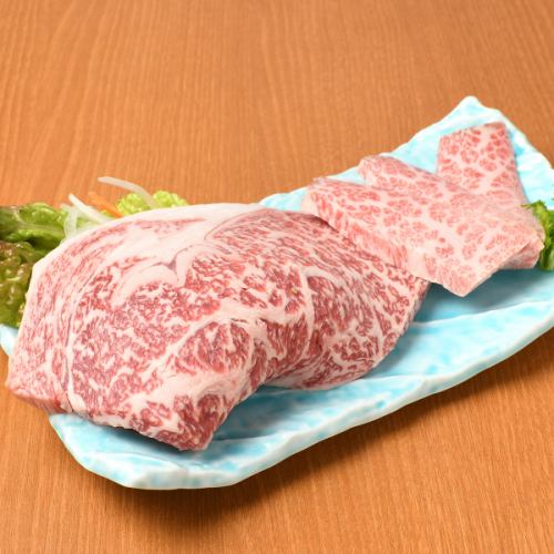 Fully enjoy the charm of Kuroge Wagyu beef